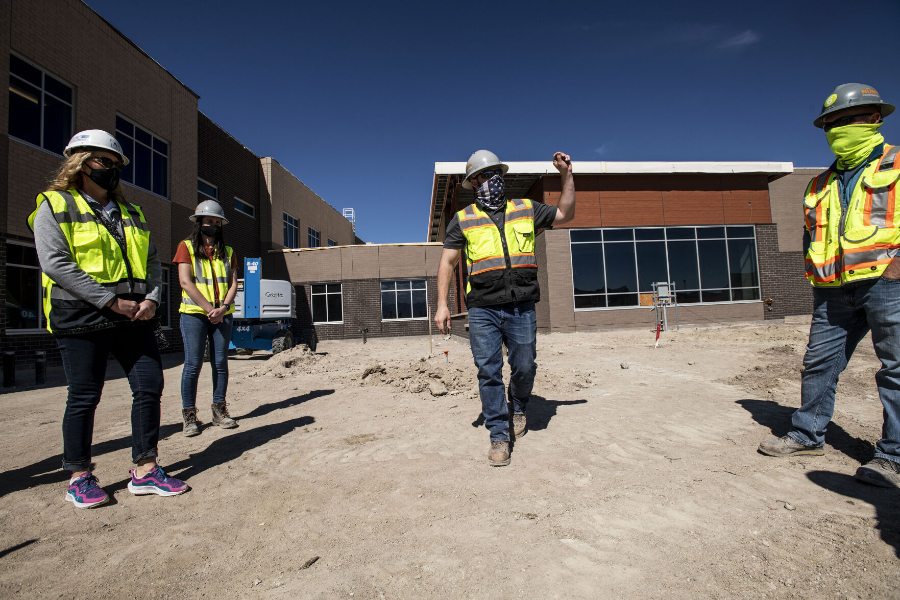 050321-news-new-school 03